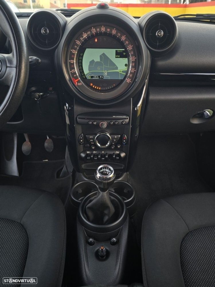 MINI Countryman Cooper D - 17