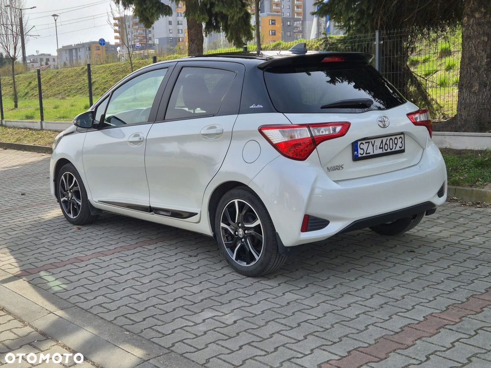 Toyota Yaris 1.5 Selection - 4