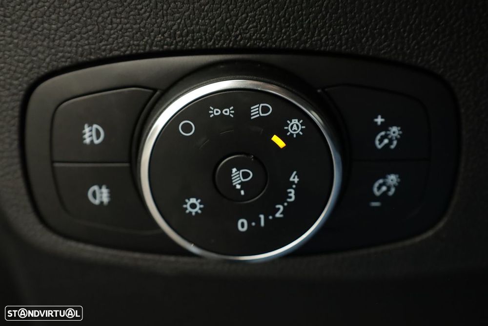 Ford Focus 1.0 EcoBoost MHEV ST-Line X - 19