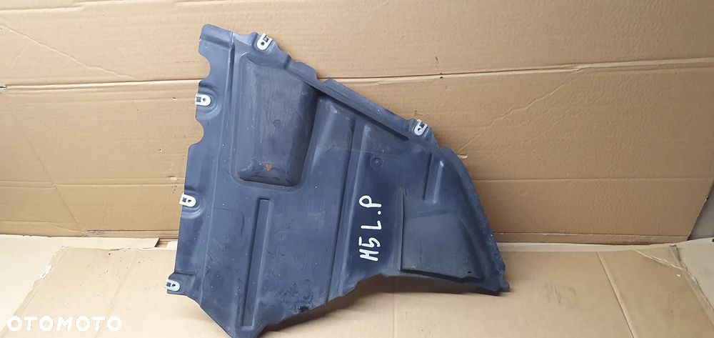 Osłona płyta pod zderzak podwozia lewy przód BMW M5 G30 F90 8065821 - 3