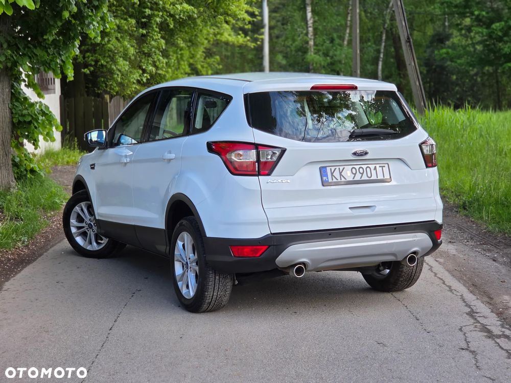 Ford Kuga 2.0 TDCi 2x4 Titanium - 13