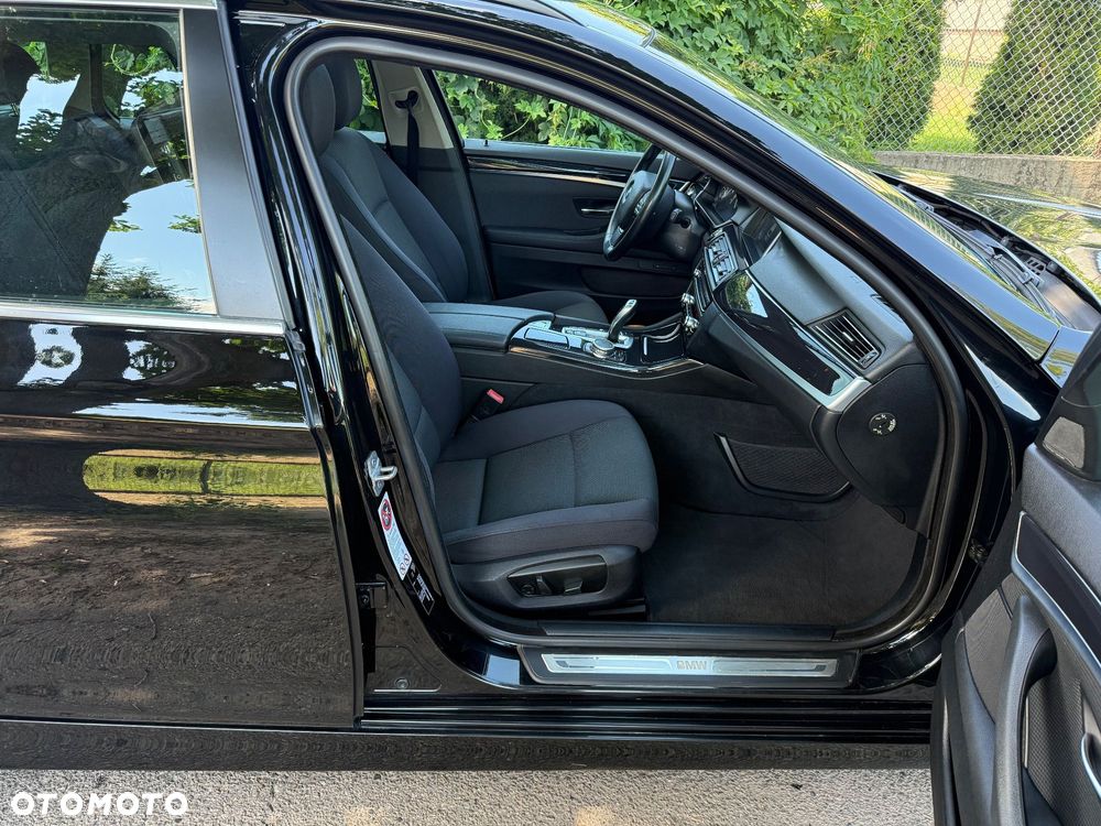 BMW Seria 5 520d Luxury Line - 15