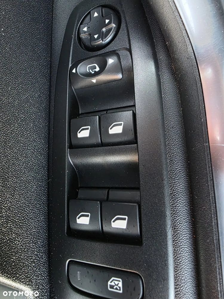 Peugeot 2008 PureTech 110 Stop&Start Allure - 30