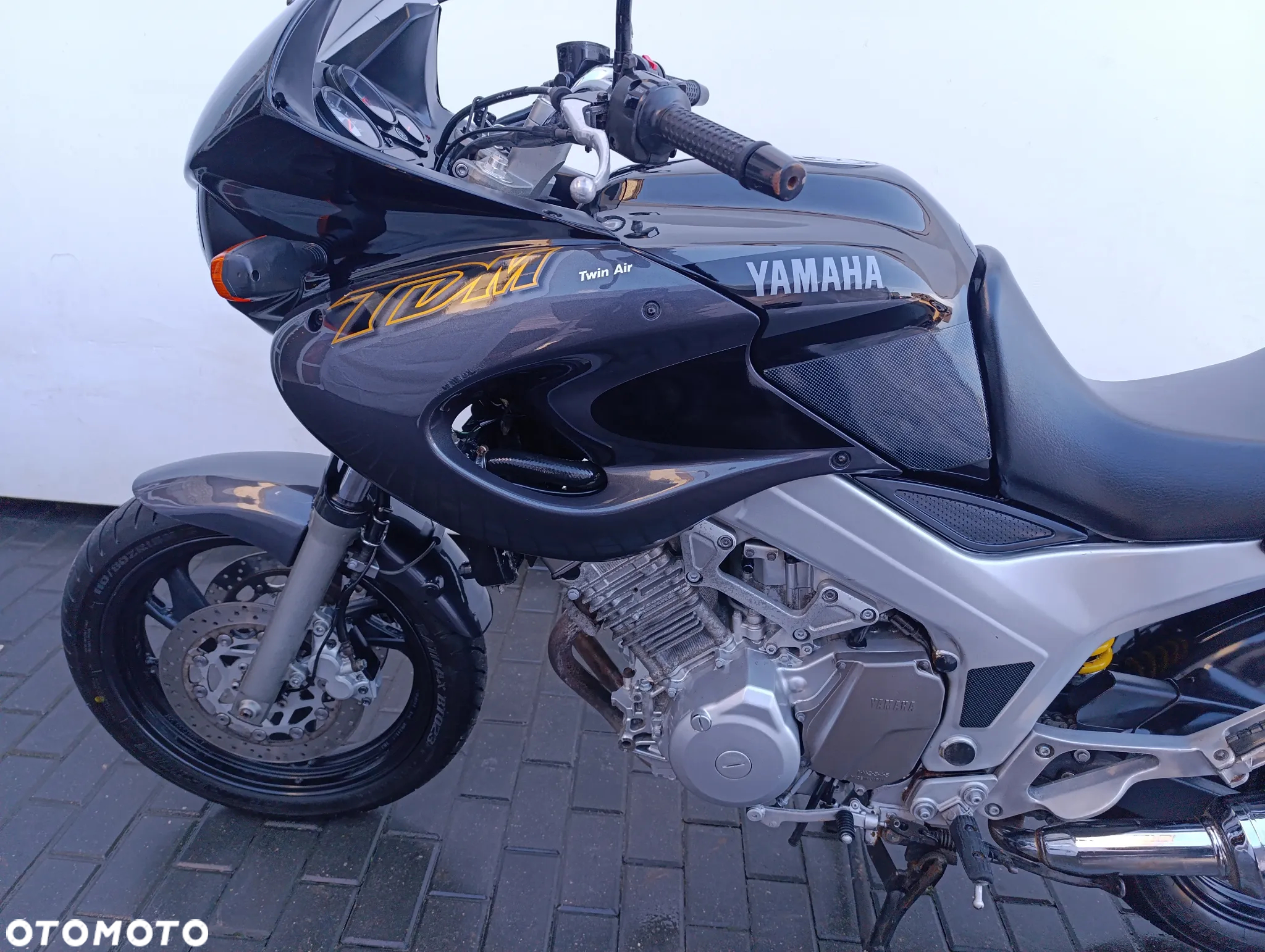 Yamaha TDM - 12