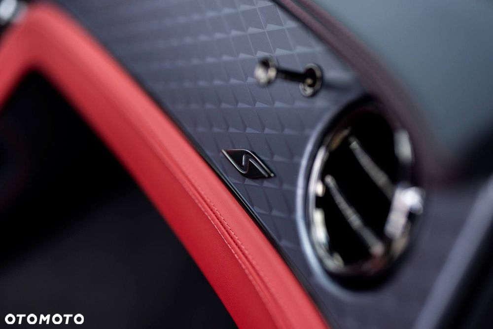 Bentley Continental GT - 12