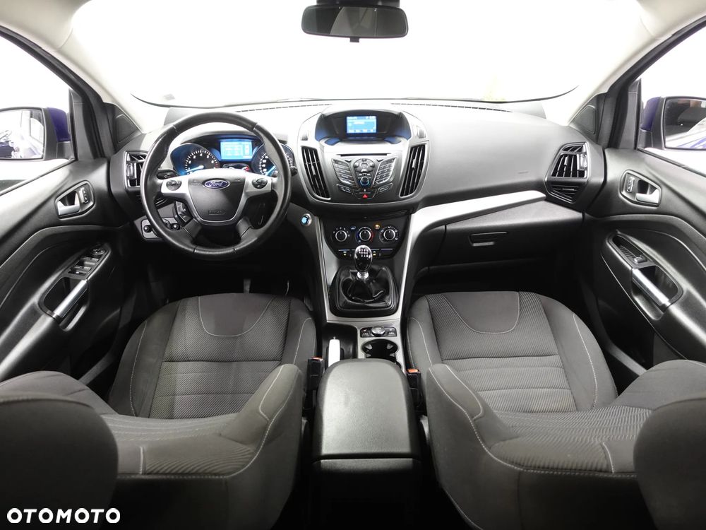 Ford Kuga - 27