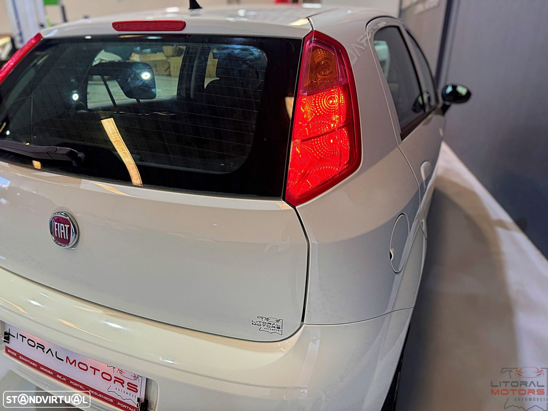 Fiat Punto 1.2 Lounge S&S - 11