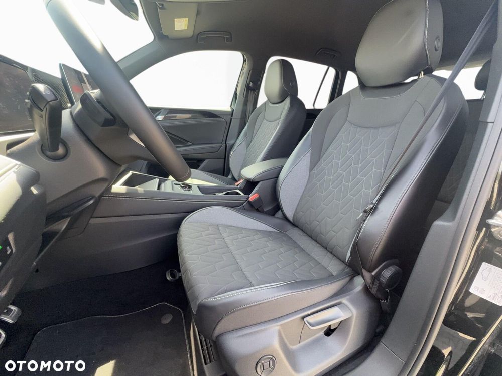 Volkswagen Tiguan - 24