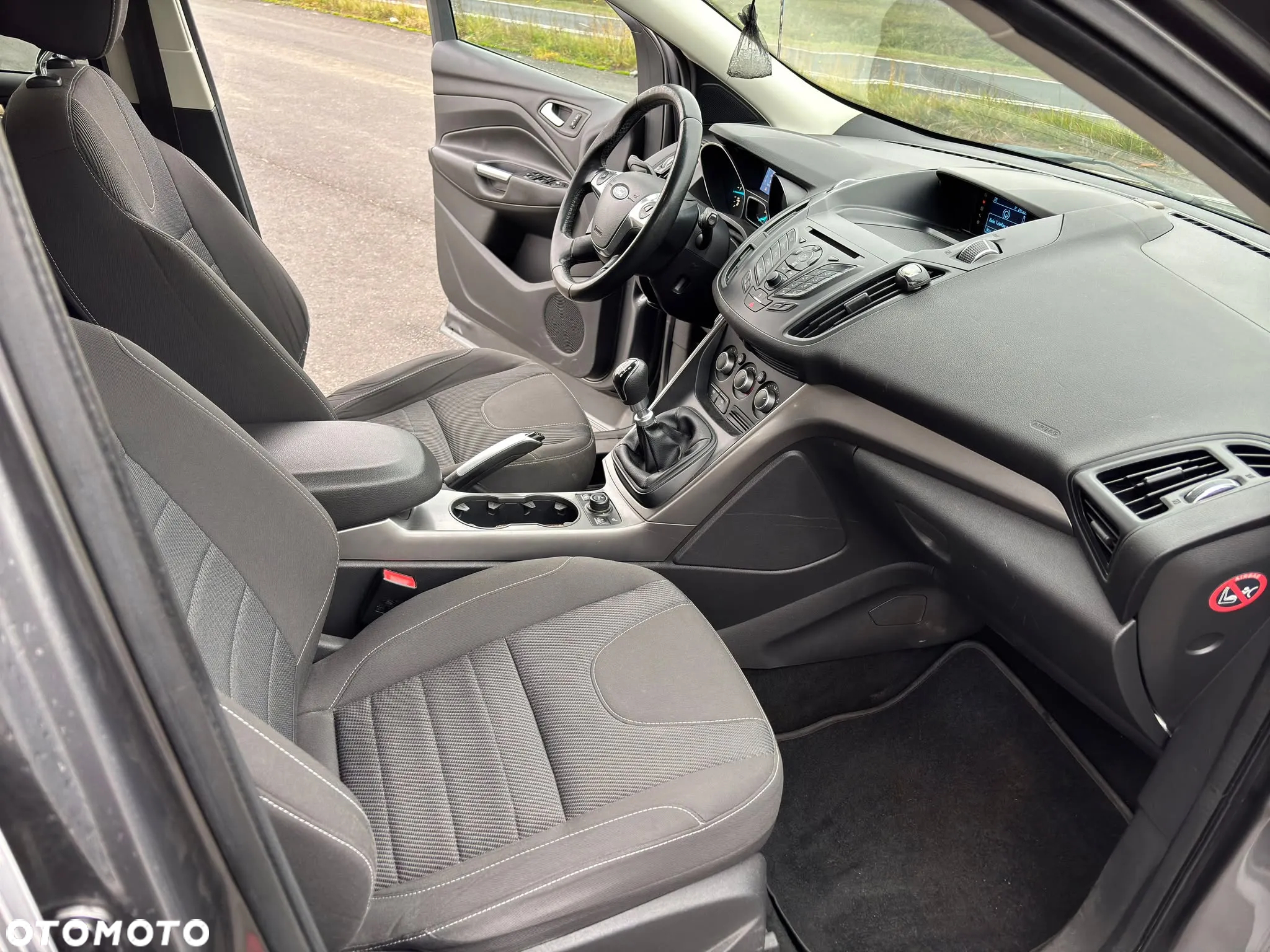 Ford Kuga - 12