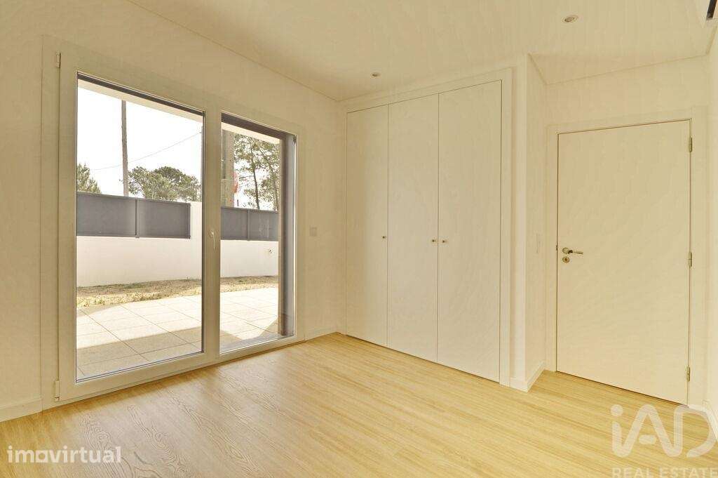 Casa / Villa T4 em Fernão Ferro de 140,00 m2 - Grande imagem: 5/14