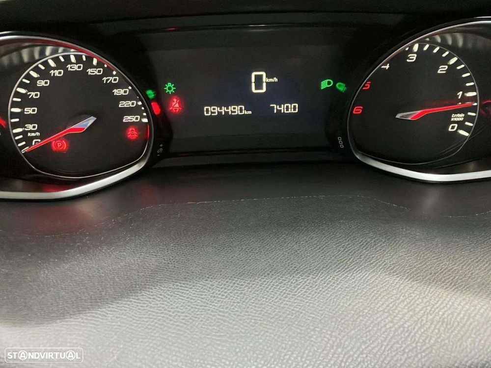 Peugeot 308 1.5 BlueHDi Allure - 12