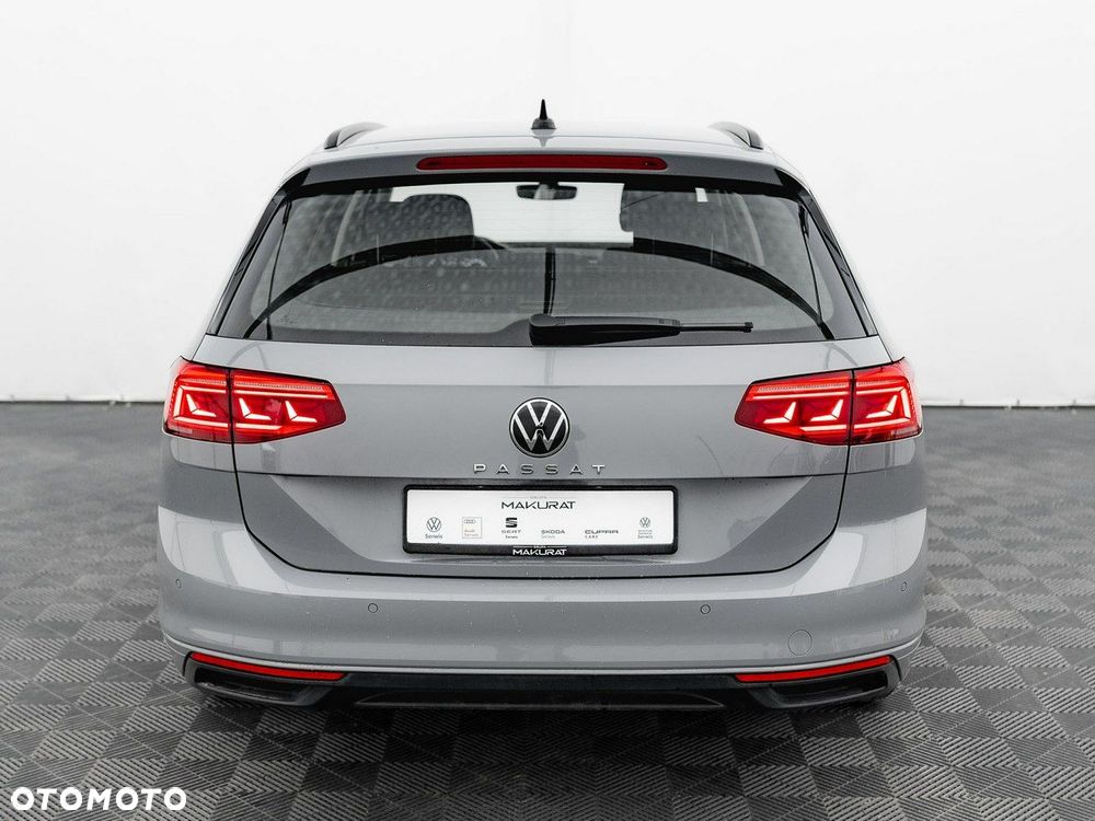 Volkswagen Passat - 10