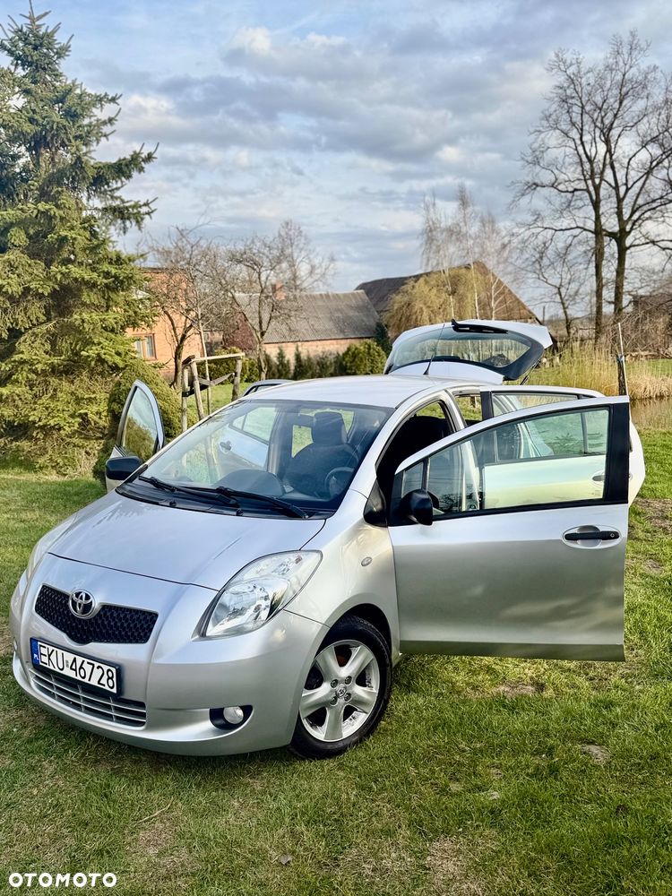 Toyota Yaris 1.3 Prestige - 2