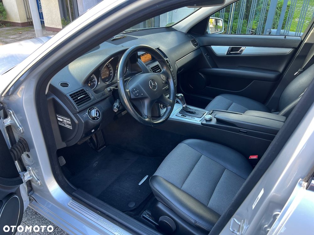 Mercedes-Benz Klasa C 180 T Kompressor Automatik BlueEFFICIENCY Elegance - 20