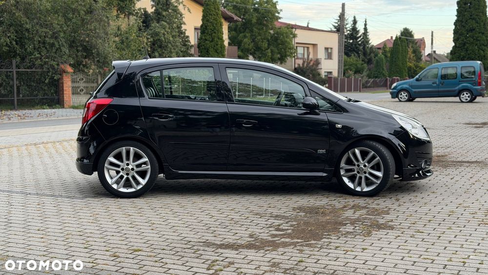 Opel Corsa 1.4 16V Cosmo - 7
