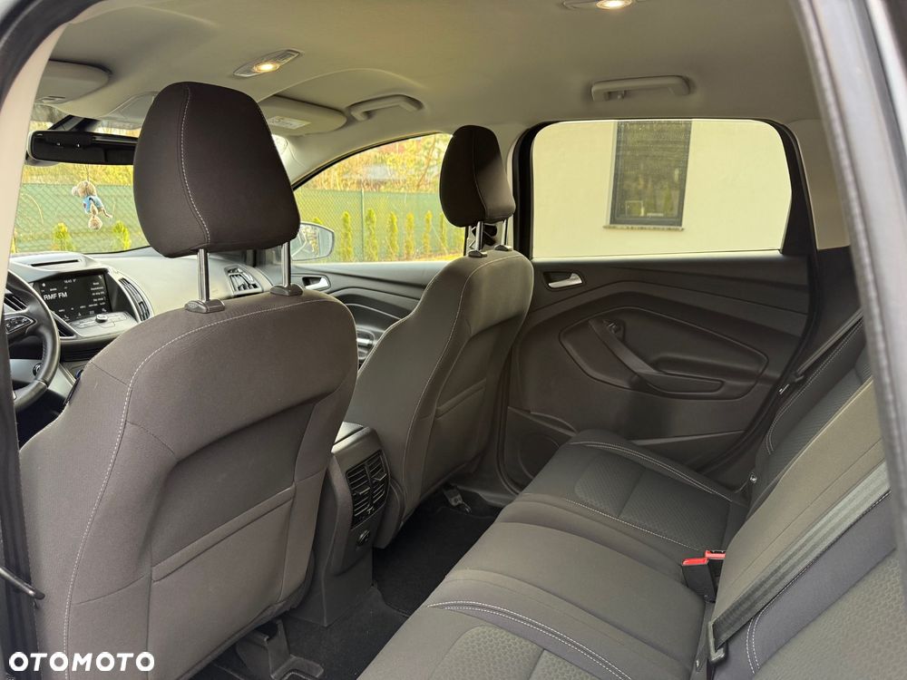 Ford Kuga 1.5 EcoBoost 2x4 Titanium - 13