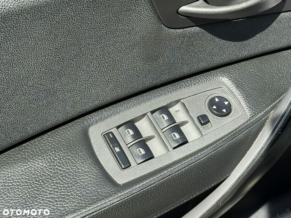 BMW X3 3.0i - 10