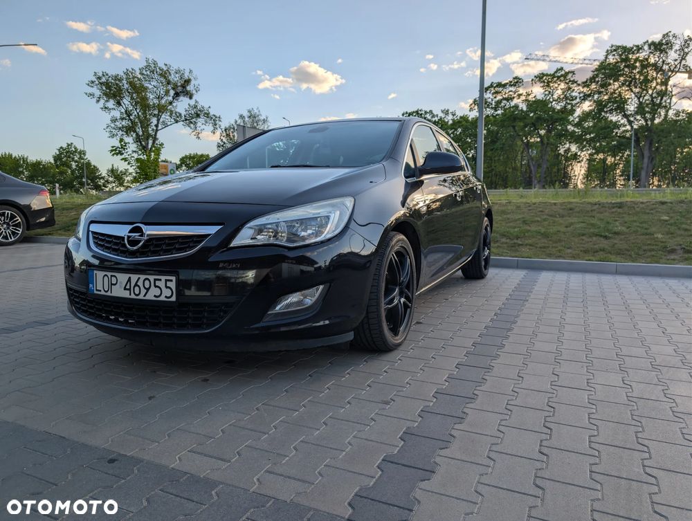 Opel Astra 1.4 Turbo Sport - 1