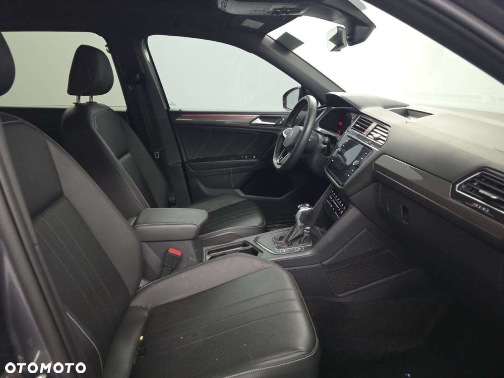 Volkswagen Tiguan - 10