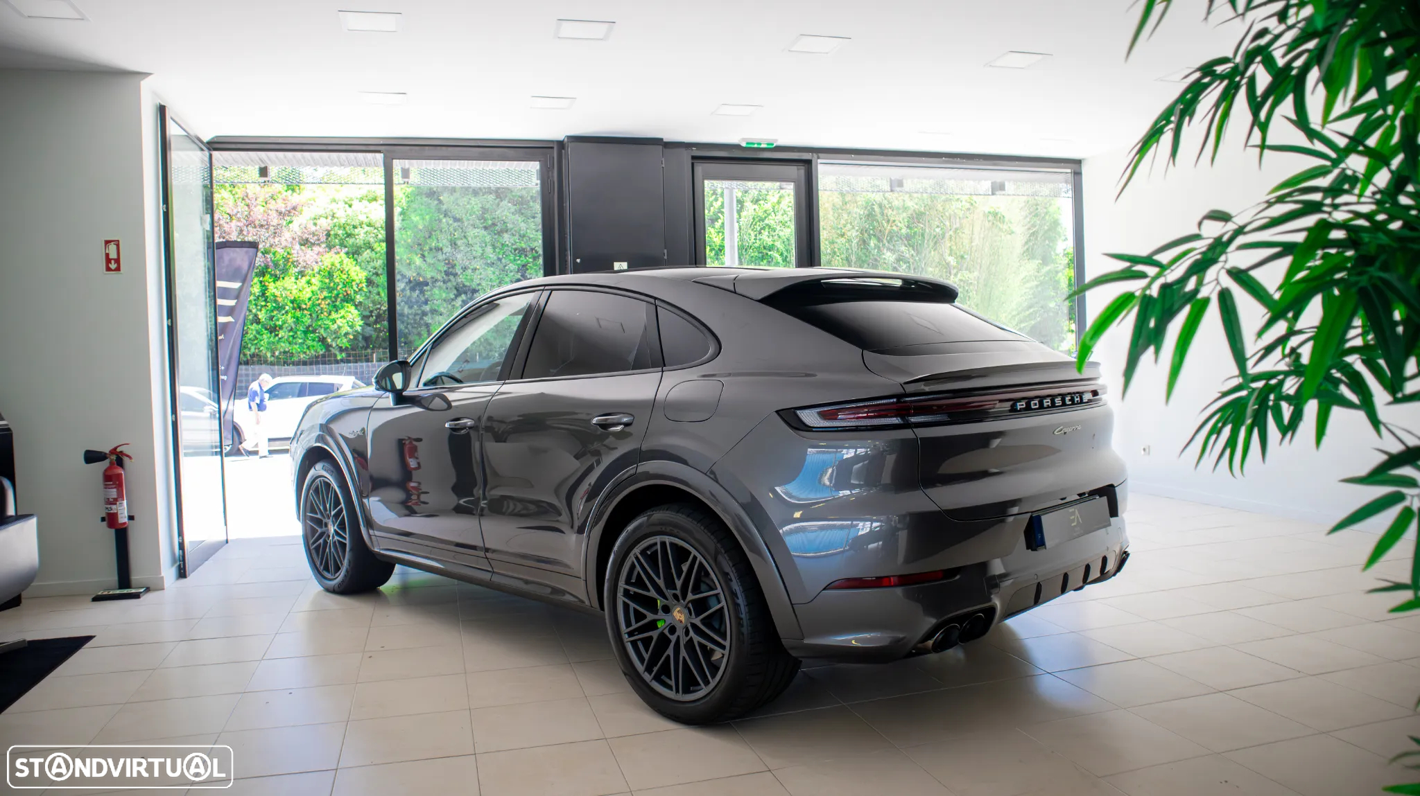 Porsche Cayenne Coupé E-Hybrid - 4