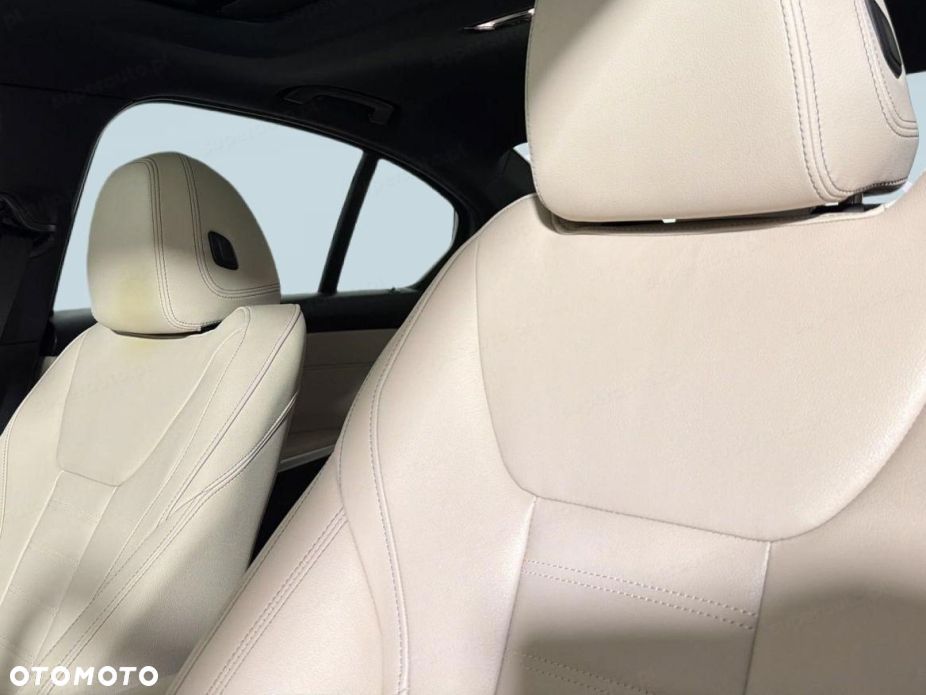 BMW Seria 3 320d xDrive mHEV M Sport - 7