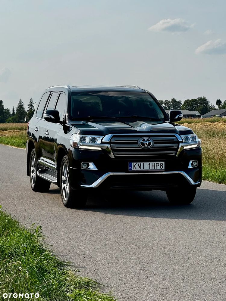 Toyota Land Cruiser - 2