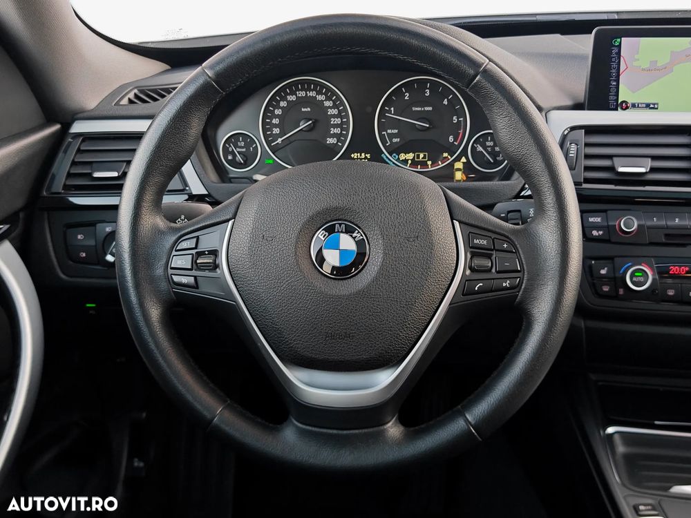 BMW Seria 3 320d Aut. - 13