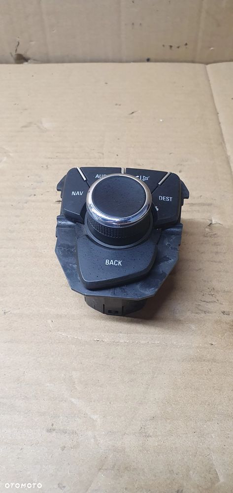 Panel sterowania nawigacji NAVI Opel Insignia A 13310070 - 2