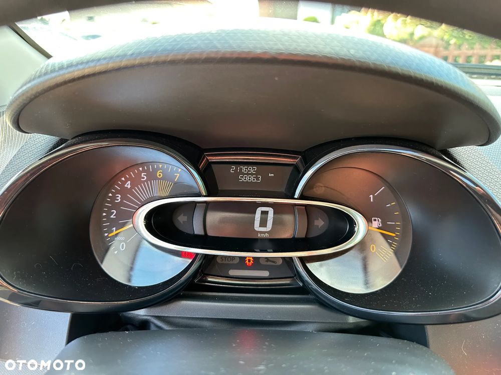 Renault Clio - 9