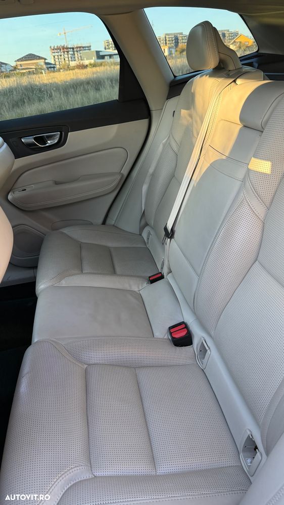 Volvo XC 60 D5 AWD Inscription - 18