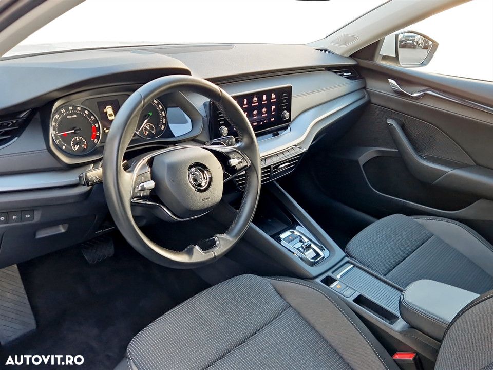 Skoda Octavia 2.0 TDI DSG Ambition - 17