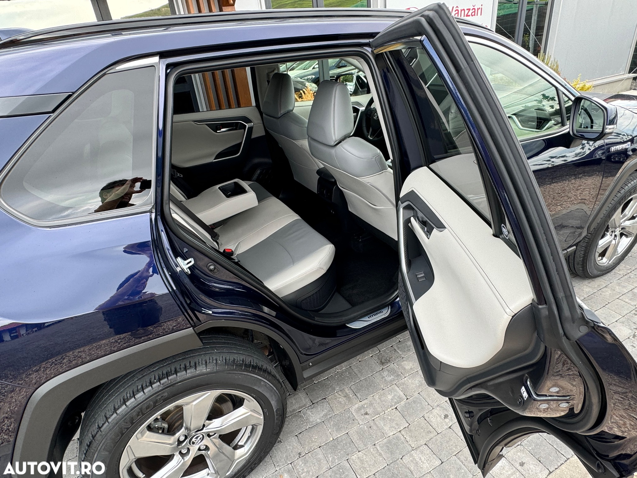 Toyota RAV4 2.5 4x4 Hybrid Adventure - 25