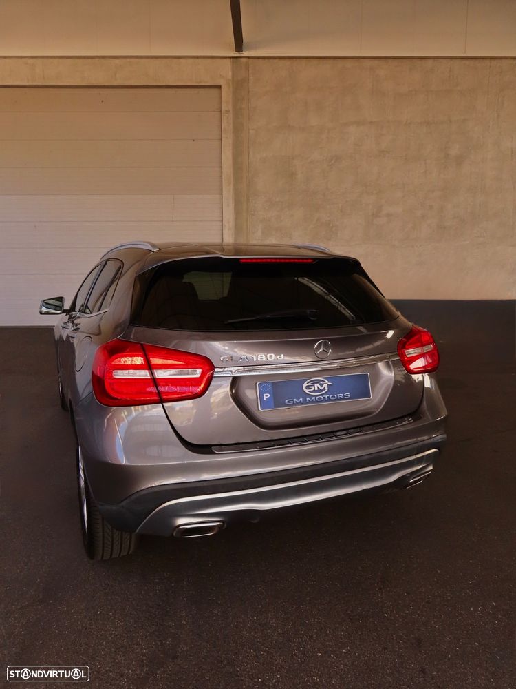 Mercedes-Benz GLA 180 d Urban Aut. - 6
