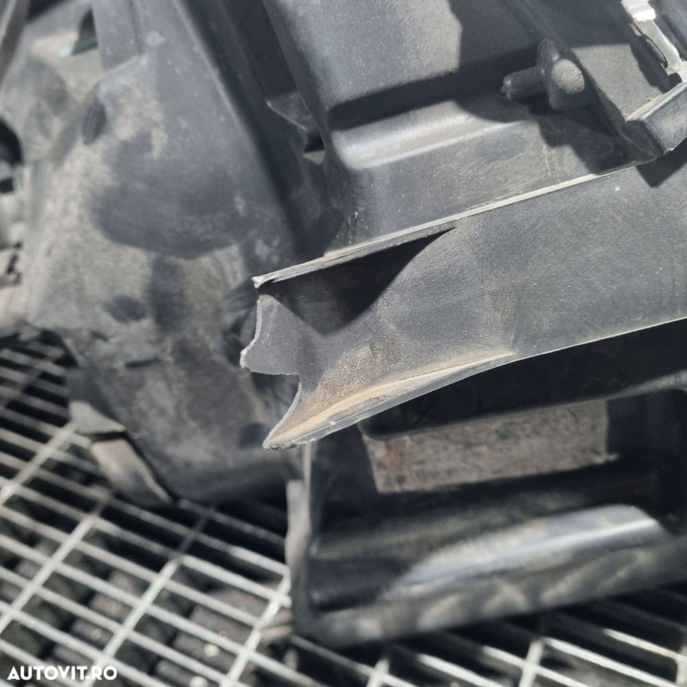 Far Stanga Dacia Duster 2010 - 2013 SUV 4 Usi (1304) Fara xenon - 6