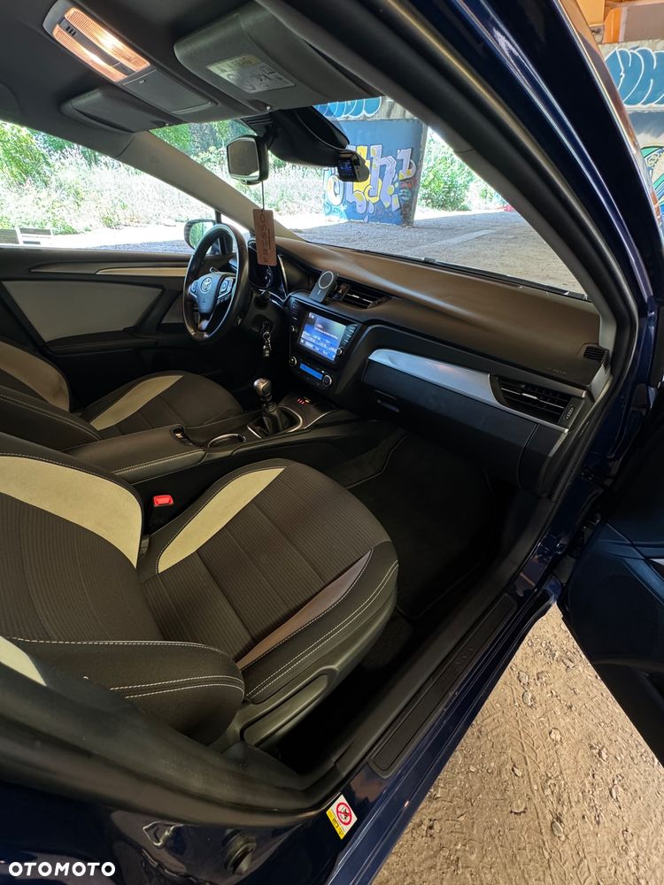 Toyota Avensis 2.0 D-4D Prestige - 15