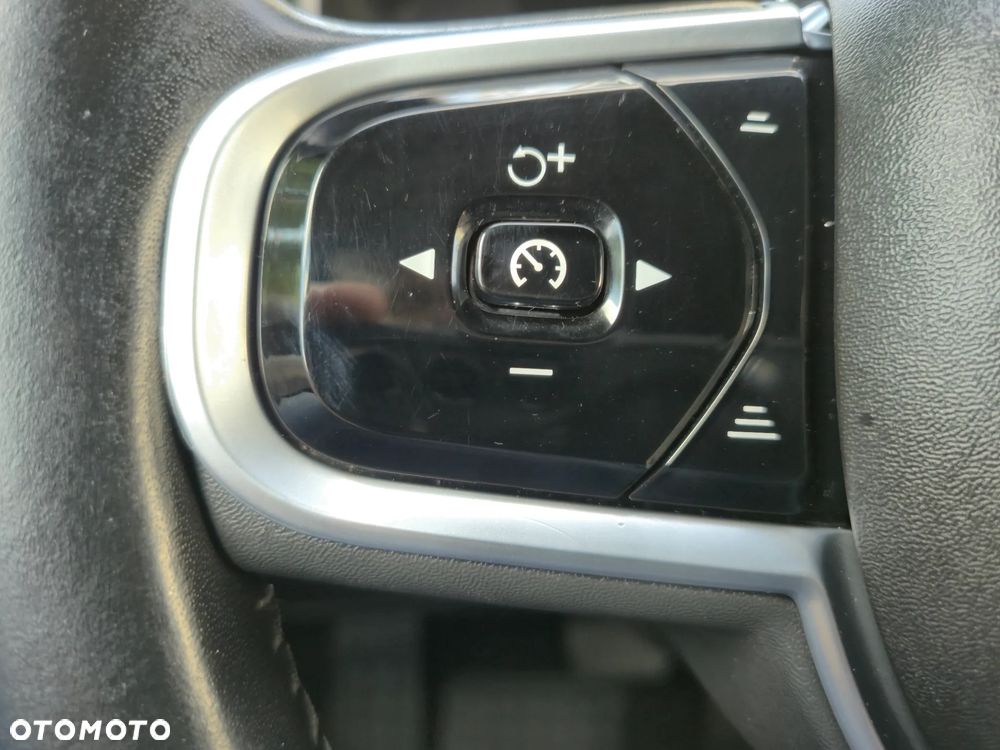 Volvo S90 D4 SCR Momentum - 27