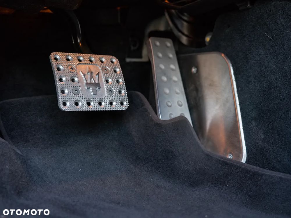 Maserati GranTurismo S Automatik - 9