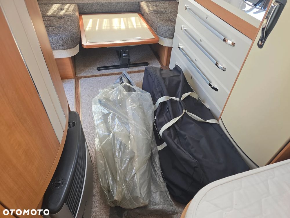 Hobby 495 UFE 460 KLIMA MOVER NAMIOT DUŻA LODÓWKA - 13