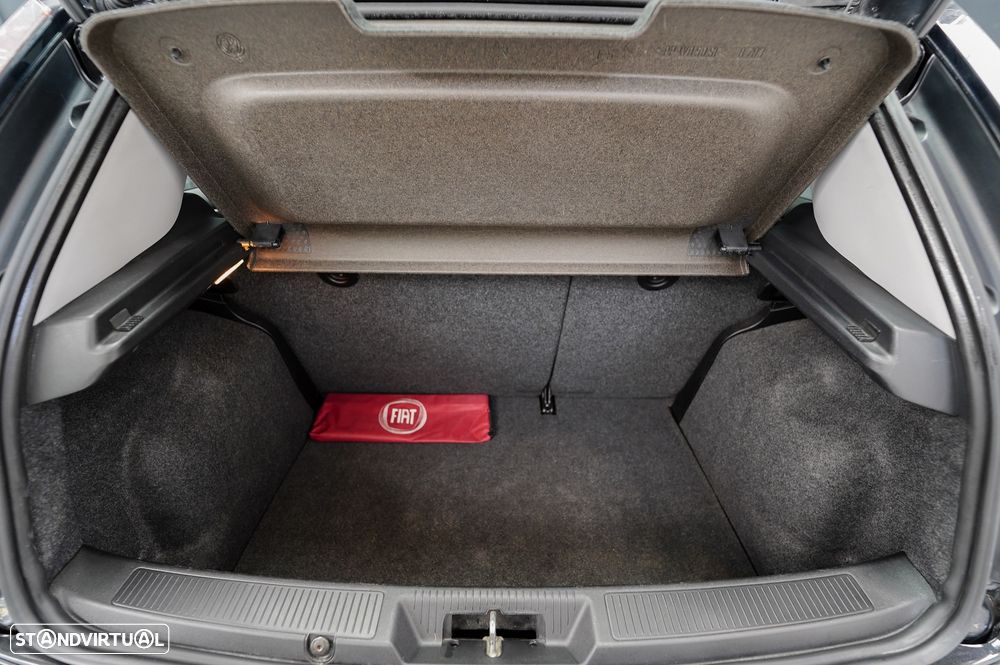 Fiat Punto 1.3 M-Jet Lounge S&S - 24