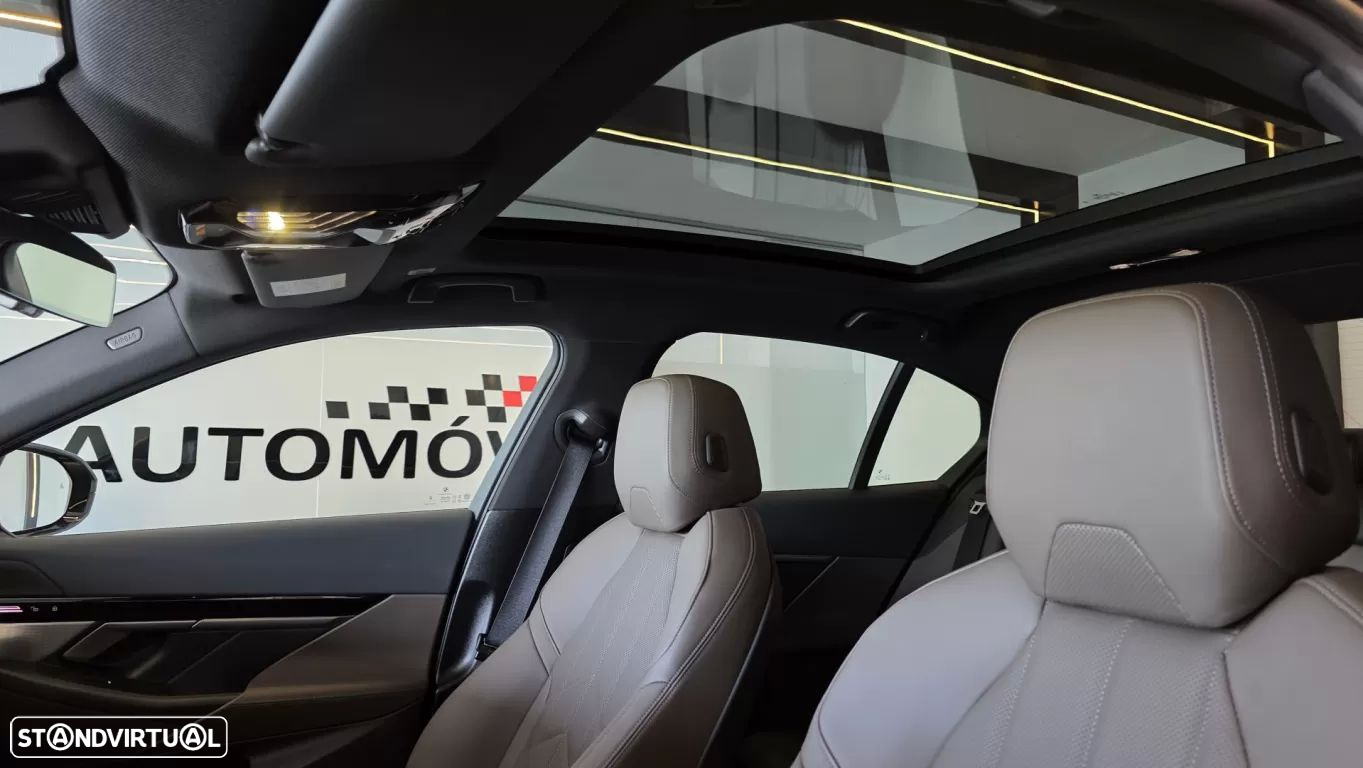 BMW 530 e Pack Desportivo M Pro - 39