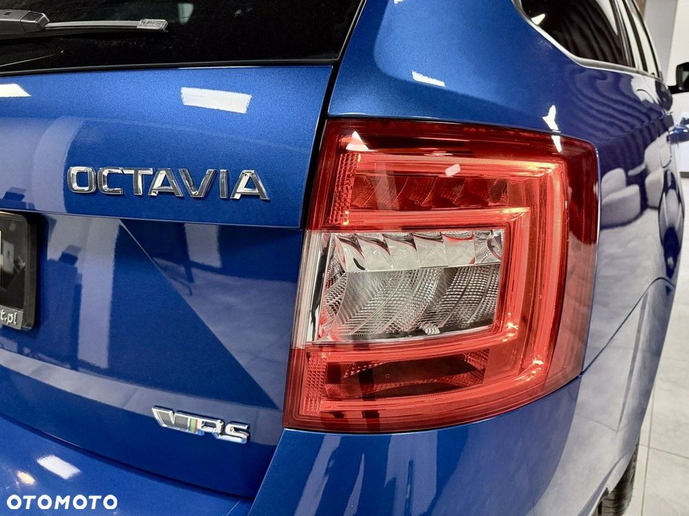 Skoda Octavia 2.0 TSI RS - 11