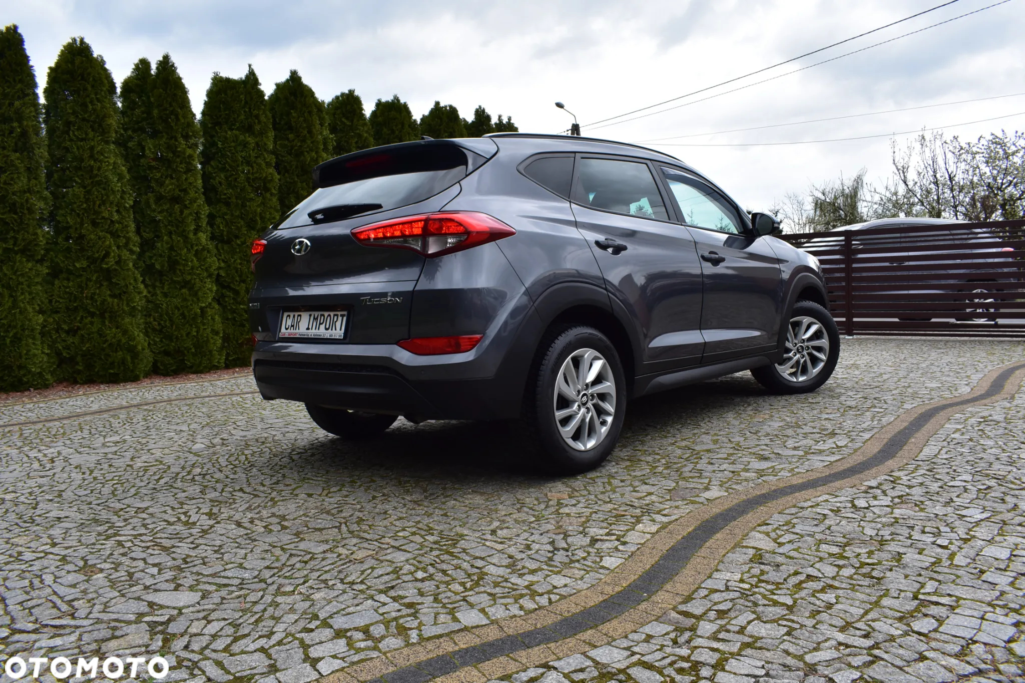 Hyundai Tucson blue 1.7 CRDi 2WD Intro Edition - 25