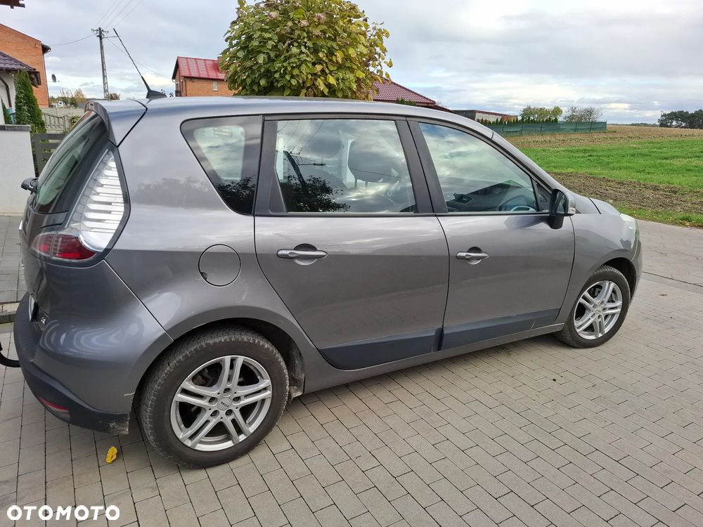 Renault Scenic 1.5 dCi Life - 4