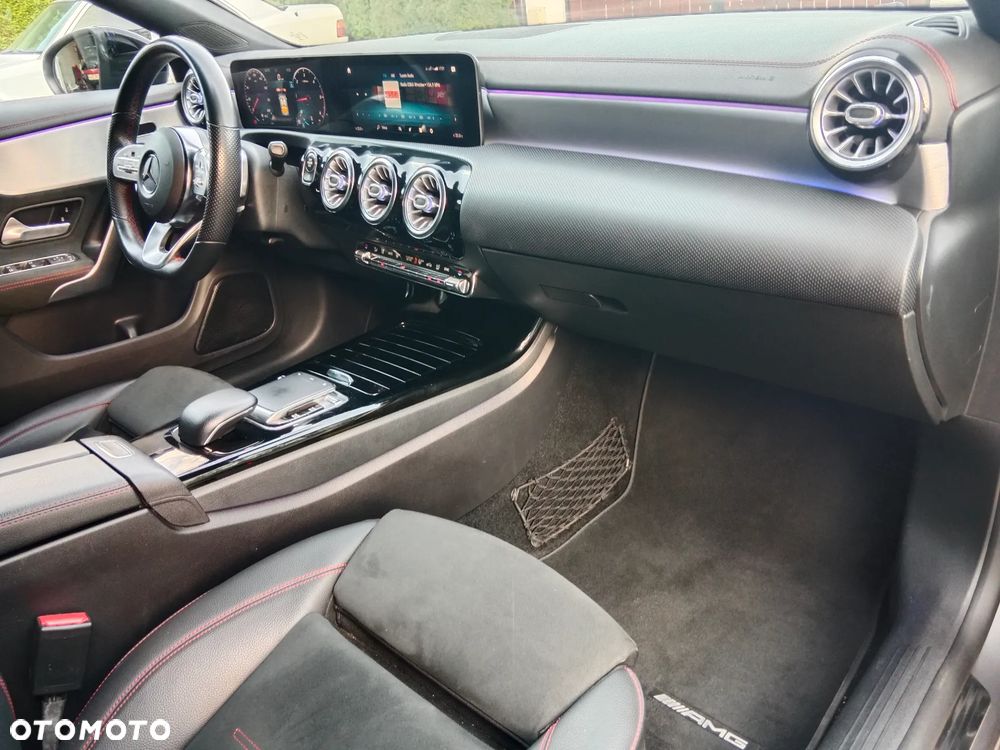 Mercedes-Benz CLA 220 d AMG Line 8G-DCT - 4