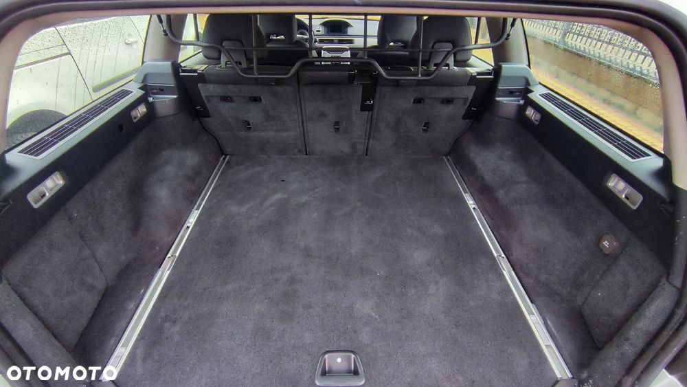 Volvo V70 D5 AWD Kinetic - 13