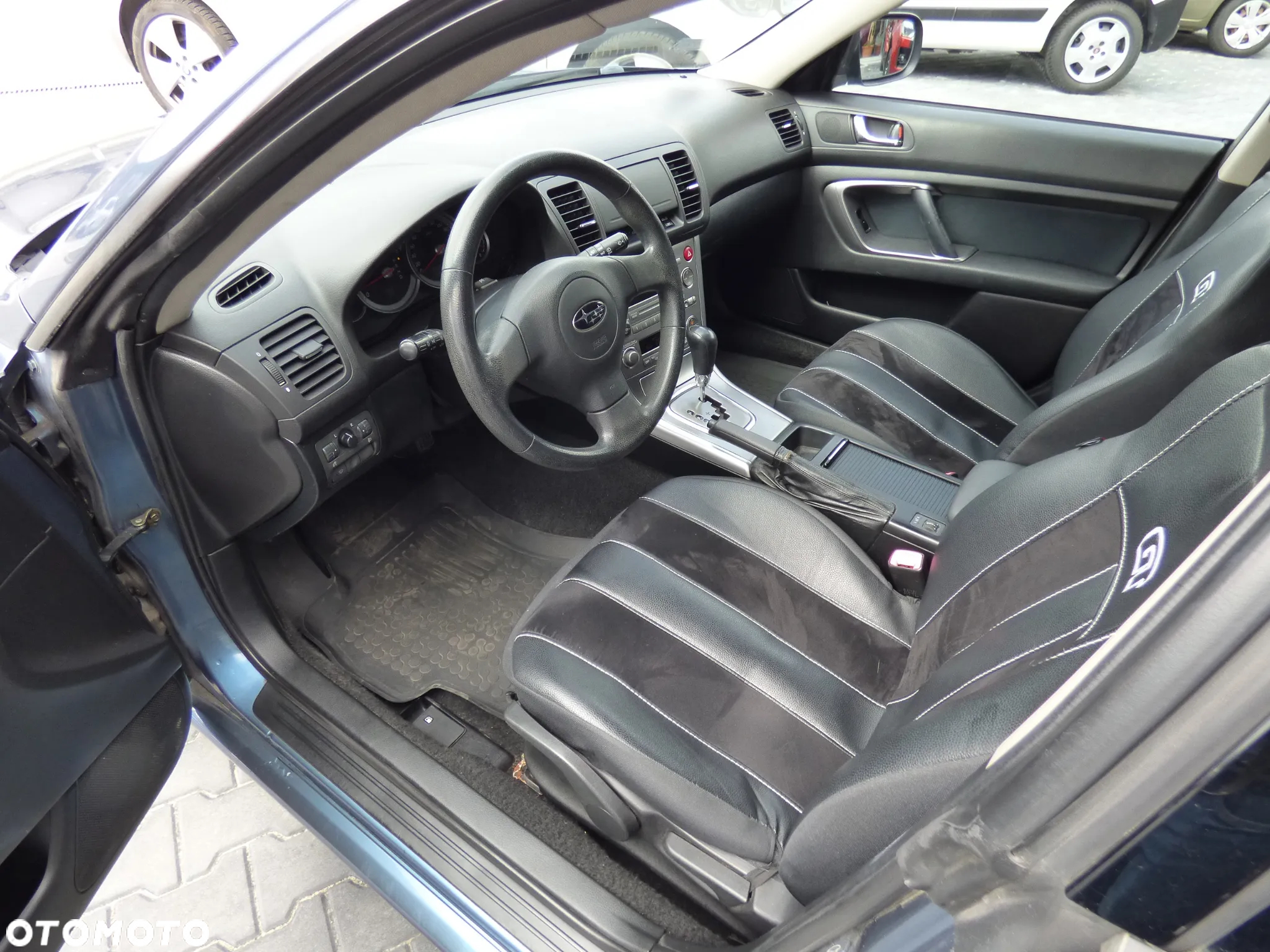 Subaru Legacy SW 2.0i AT - 10