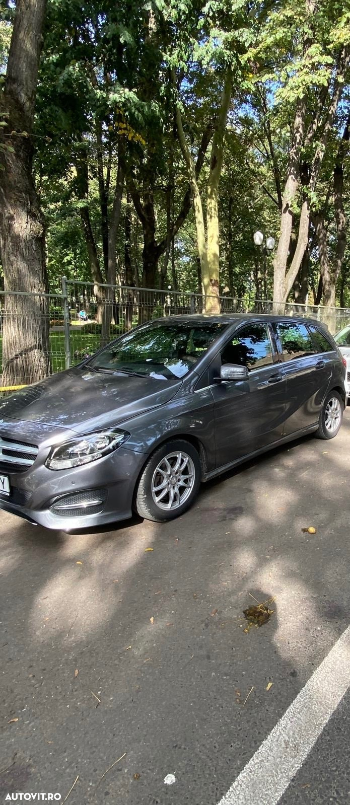 Mercedes-Benz B - 2