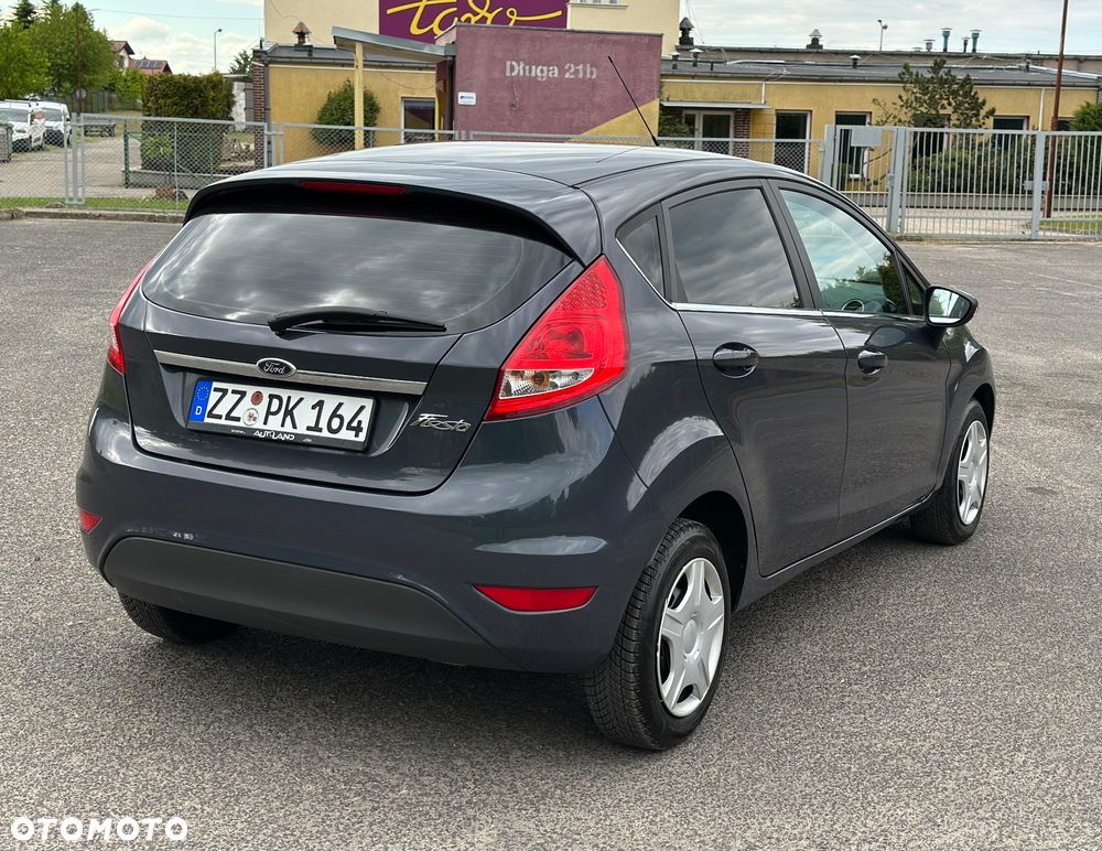 Ford Fiesta 1.25 Titanium EU5 - 11