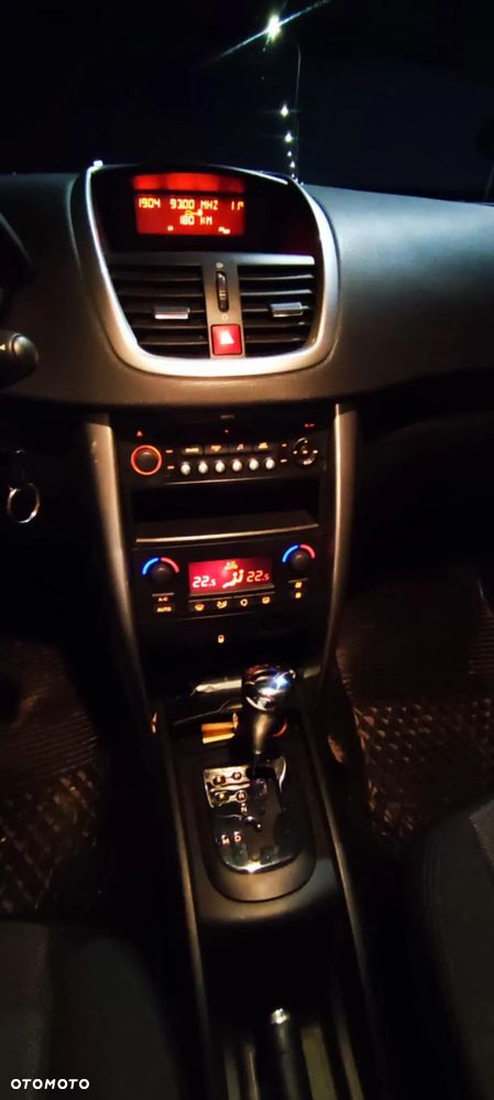 Peugeot 207 120 Automatik Premium - 6