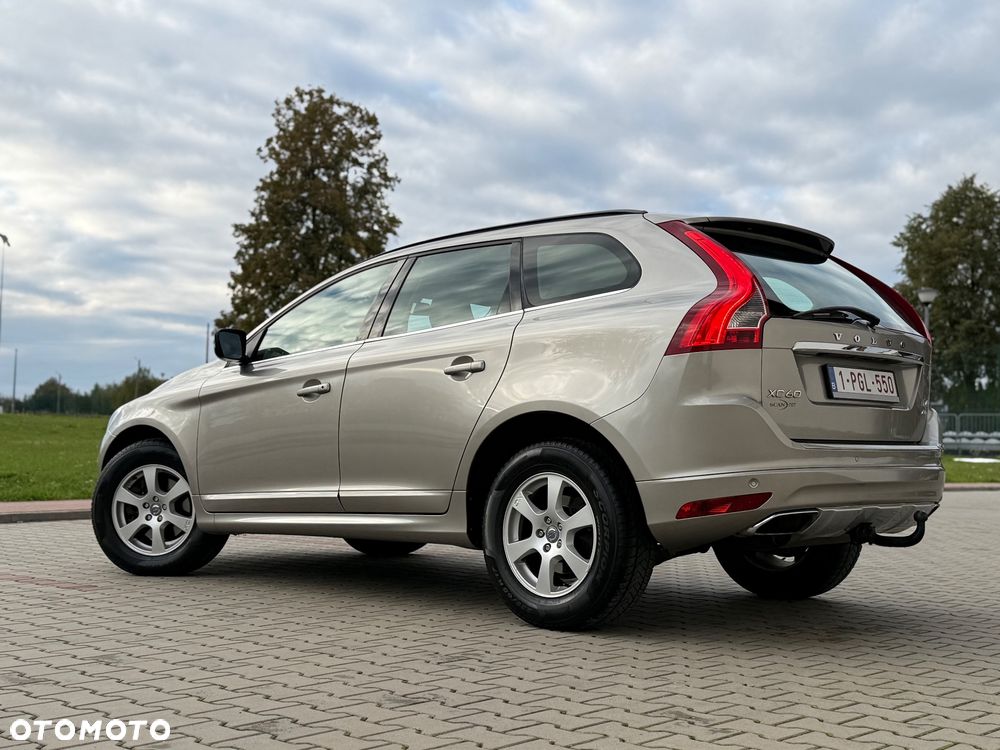 Volvo XC 60 D4 AWD Geartronic Momentum - 33